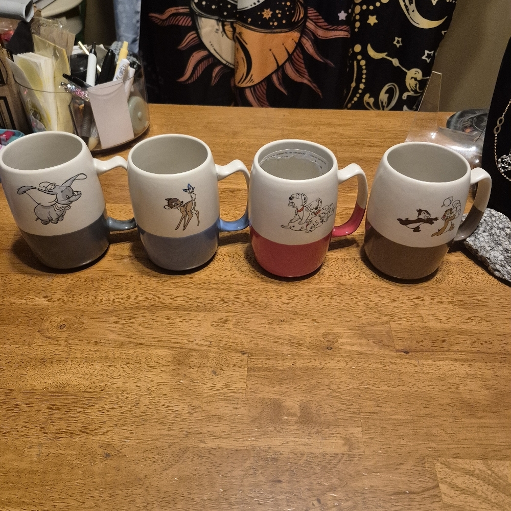 4  DISNEY MUGS. (NWT)